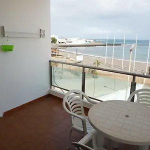 apartamento-pto-lajas-vistas-al-mar.hotelsfuerteventura.org/